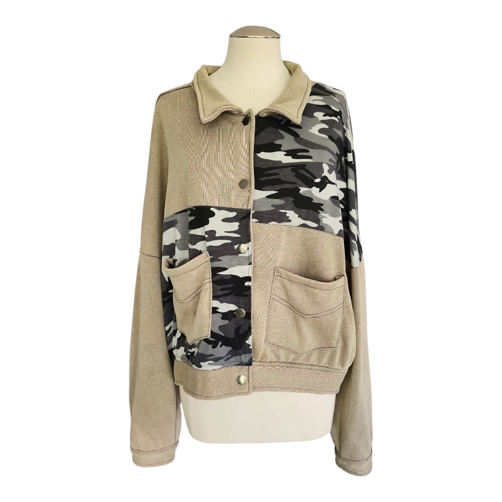 POL Women's Army Green Camo Snap Button Long Sleeve Jacket L Large